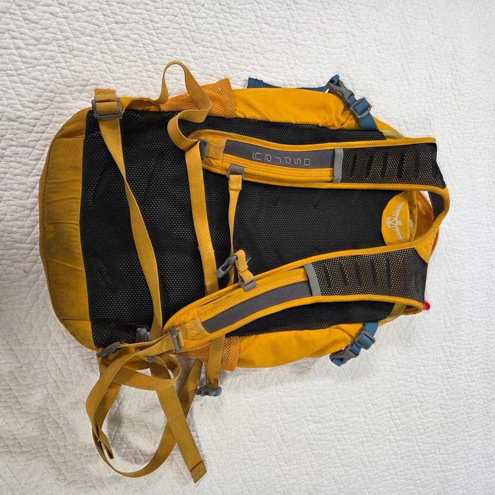 Osprey Daylite Plus Backpack Yellow Hiking Daypack Outdoor Travel Bag